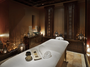 Отель Al Habtoor Grand Resort Autograph Collection