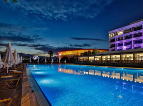 Nashira City Resort