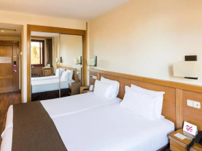 Hotel Acta Piramides