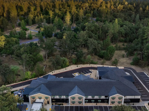 The Inelle, Oakhurst Yosemite, a Tribute Portfolio Hotel