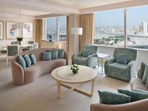 Отель Crowne Plaza Festival City an IHG