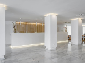 Alua Leo Hotel