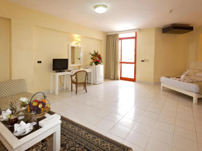 Отель Empire Aqua Park