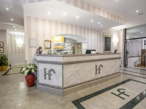 Hotel Flora