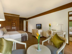 Отель Best Western Premier Bangtao Beach Resort and Spa