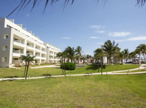 Отель Akumal Bay Beach and Wellness Resort