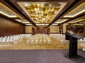 Отель Crowne Plaza Festival City an IHG