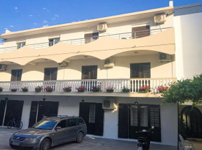 Lazorja Rooms
