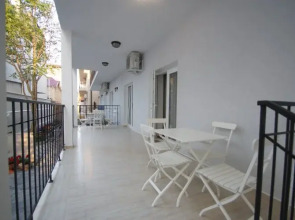 Villa Flora Guest House