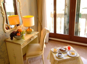 Hotel Canal