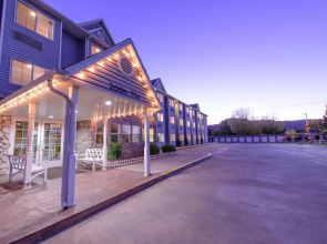 River Canyon Lodge
