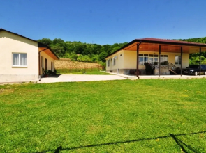 Domik V Derevne Guest House