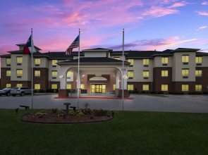 Best Western Plus Lake Dallas Inn & Suites