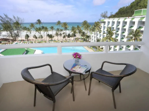 Le Meridien Phuket Beach Resort