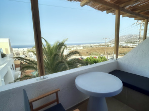Bios Santorini Vegan - Vegetarian Boutique Hotel 