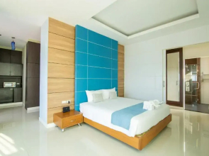 Royal Beach View Suites