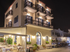 Stelios Hotel