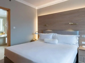 Praia D'El Rey Marriott Golf & Beach Resort
