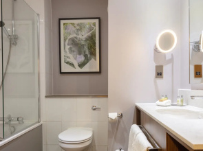DoubleTree by Hilton Edinburgh Airport
