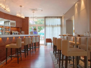AC Hotel by Marriott Ambassadeur Antibes - Juan Les Pins