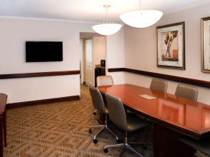 DoubleTree Suites by Hilton Hotel Philadelphia West