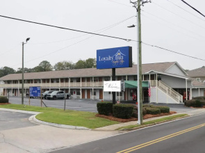 Super Inn & Suites by OYO Milledgeville