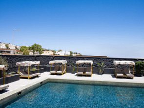 Bios Santorini Vegan - Vegetarian Boutique Hotel 