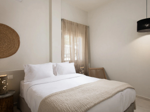 Bios Santorini Vegan - Vegetarian Boutique Hotel 