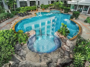 Mike Garden Resort Hotel