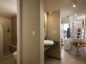 Bios Santorini Vegan - Vegetarian Boutique Hotel 