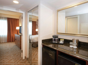 DoubleTree Suites by Hilton Hotel Philadelphia West