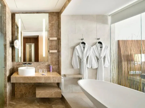 Andaz Capital Gate Abu Dhabi, By Hyatt