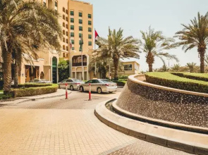 Traders Hotel, Qaryat Al Beri