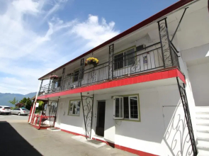 Harrison Spa Motel
