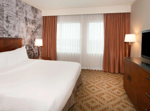 DoubleTree Suites by Hilton Hotel Philadelphia West