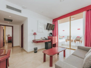 Cleopatra Palace Hotel