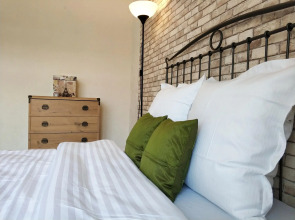 Volodarskogo 50 Apartments