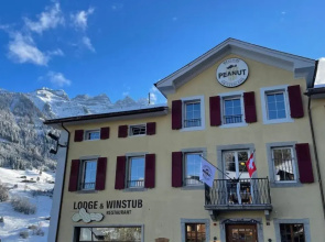 Peanut Mountain Lodge & Winstub