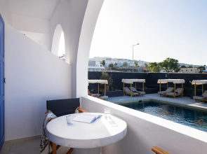 Bios Santorini Vegan - Vegetarian Boutique Hotel 