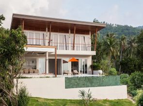 Bay Villa Geisha Girl