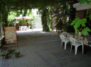 Elling Oazis Guest House