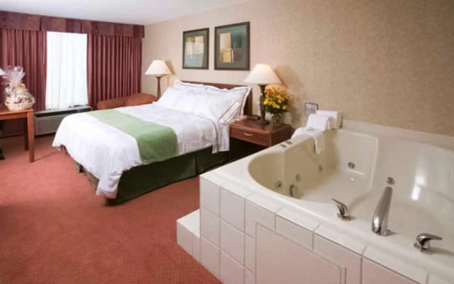 The Akron City center Hotel