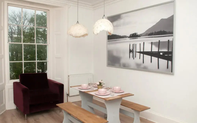 Regent Park Apartment 1