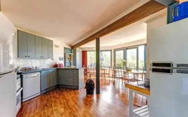 Alpzview Guesthouse