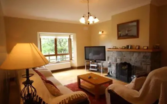 White Thorn House