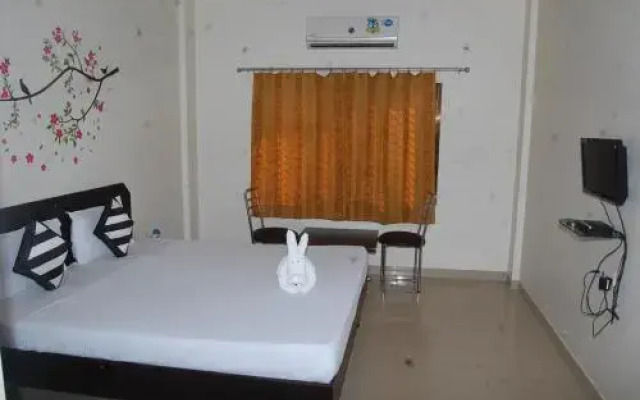 Thar Midway Hotel & Restaurant