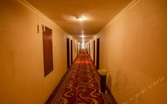Qinghai-tibet Holiday Hotel