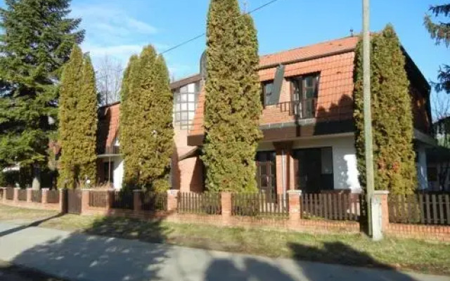 Primera Apartmanház