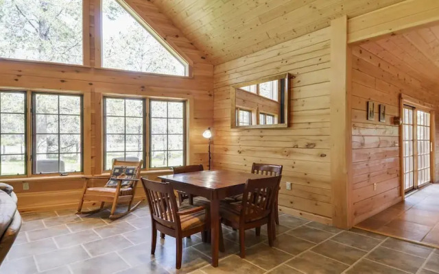 Snow Goose Cabin