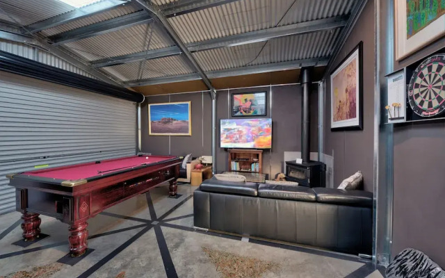 Containment Accommodation
